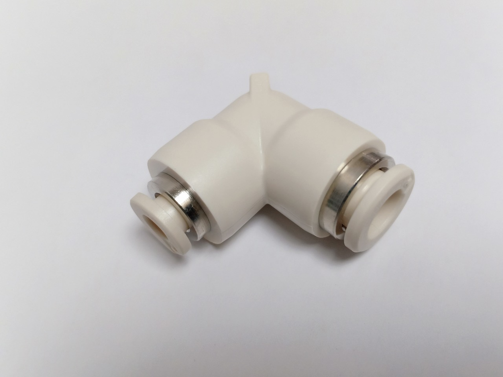 25369 - MELITTA  ELBOW PLUG CONNECTOR D6-D4 (L8S3)