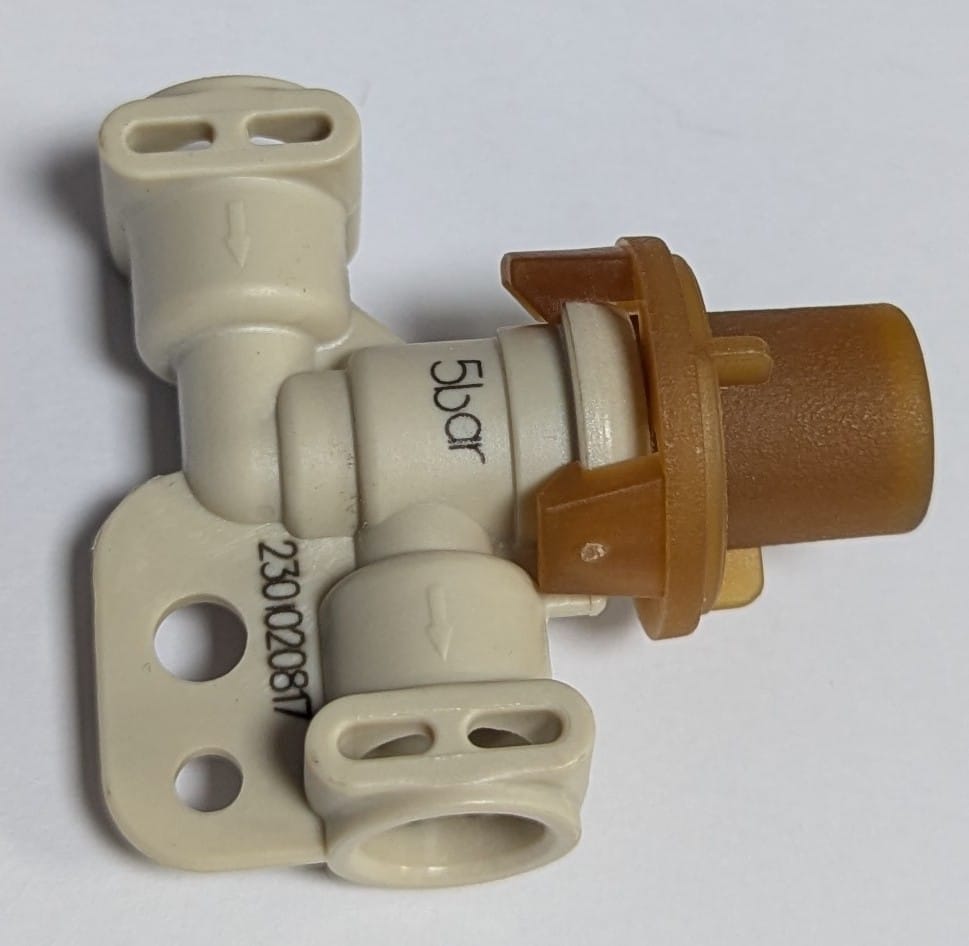 796528000F - FAEMA PRESSURE REDUCER 5 BAR-R2(L8-S2) 